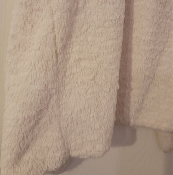 FADED GLORY Girls Youth Size Small 6- 6X Off White Faux Fur Open Front Vest - Picture 7 of 11